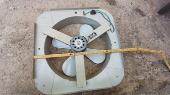 Axiální nástěnný ventilator 230V - 2