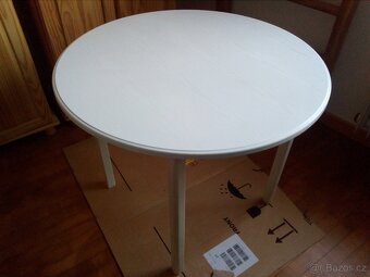 Prodám jídelní stůl kulatý 90cm - 2