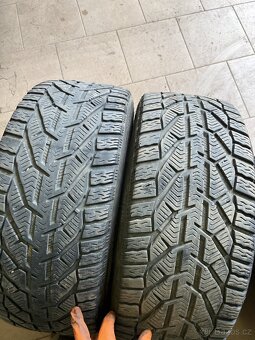 prodam pneu 225/40r18 - 2
