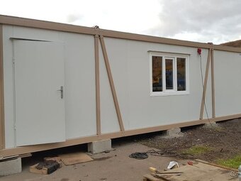 Obytný/kancelářský kontejner o rozměru 3 x 8 m - 2