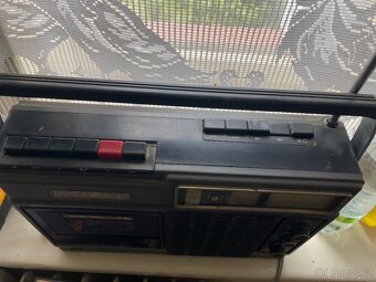 Historické rádio - radiomagnetofon Vega 326 - 2