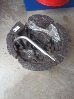 Škoda Rezervní kolo 5x112 vč. Přislušenství - 2