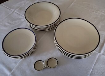značený 6osobní set talířů a slánka - slonová kost, kobalt - 2