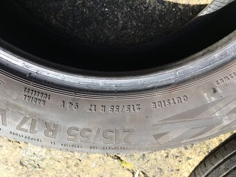 Continental 215/55R17 V - 2