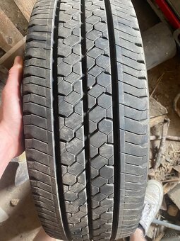 Pneumatiky 215/70 r15c boxer - 2