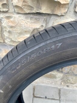 Sjeté letní pneu 205/50/R17 - 2