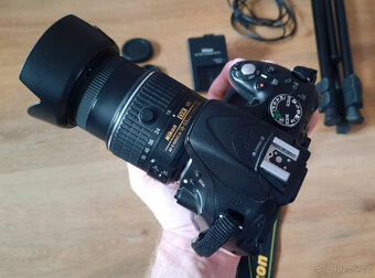 Nikon D5200 + Nikkor 18-55mm + příslušenství - 2