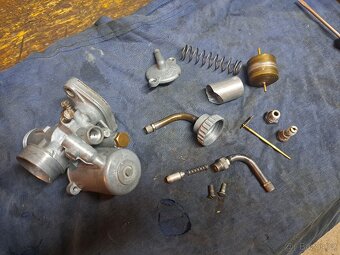 Skútr Tatran Manet 100 - karburátor Jikov 2918S-12 - 2