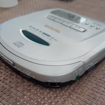 Vintage Discman Aiwa xp-v70 - 2