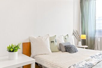 Prodej bytu 2kk s lodžií Praha 11 - 2