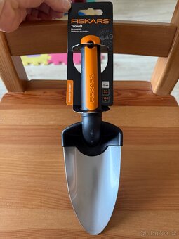 zahradní lopatka Fiskars, nová - 2