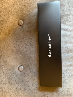 Prodám Apple Watch Series 7, edice Nike 41 мм - 2