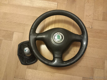 Škoda Octavia/Fabia RS tříramenný volant/madlo - 2