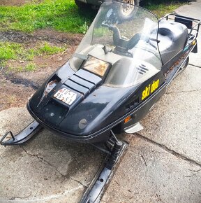 Ski-Doo Skandic II 377R - 2