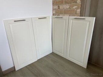 Dvířka a šuplíky z kuchyně IKEA Bodbyn - 2