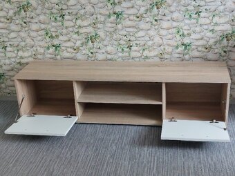 TV stolek ze sestavy - 2