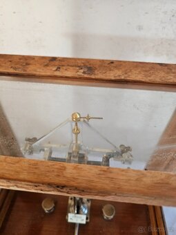 Laboratorní váhy - 2