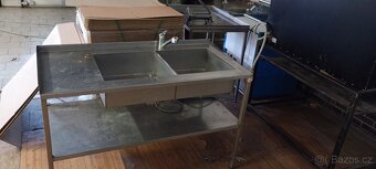 Prodám nerezový stůl - 2