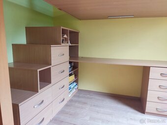 Velká patrová postel do dětského pokoje. - 2