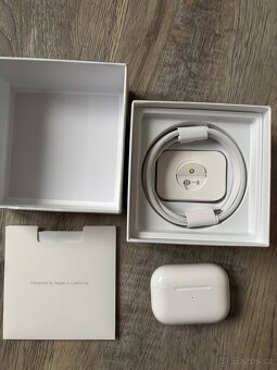 Apple Airpods 2. generace - 2