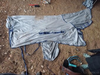 bucas proti hmyzu - 2