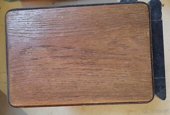 Staré retro rádio. - 2