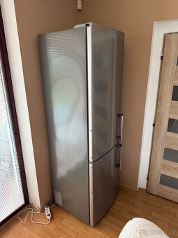 Lednice s mrazákem LG - 2