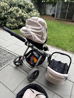 Kočárek 3 v 1 + dětské doplňky - 2