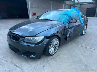 BMW e92 lci 325d 150kw EDITION manuál navi - 2