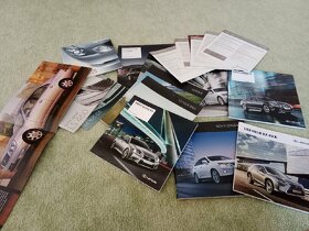 Prospekty a katalogy Lexus, sada - 2