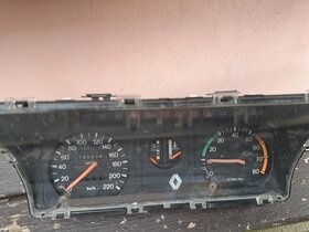Prodám na Renault Fuego Budíky - 2