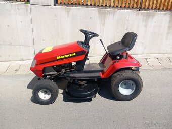 Prodám zahradní traktor MTD 12Hp - 2
