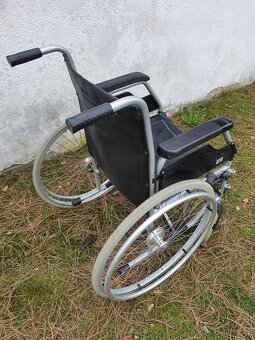 ŠIROKÝ značkový skládací invalidní vozík PLNÁ KOLA - 2