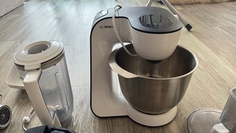 Robot Bosh Mum 52131 na náhradní díly - 2