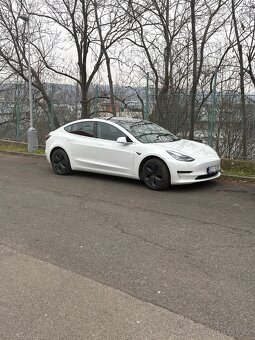 Tesla Model 3 - 2