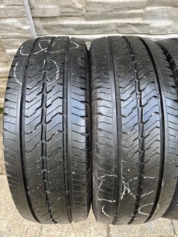 Použité letní pneu: 215/70/R15 c - 4 kusy - 2