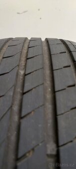 215/55/17 Nexen NFera SU1, DOT 4723, vzorek 7.7mm - 2