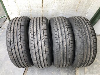 225/55 ZR18 - Kumho Ecsta HS52 - stav nových - 2