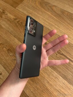 Nový mobil Motorola Moto G85 - 2