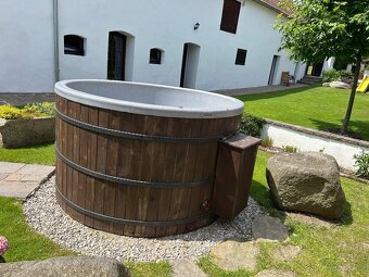 Koupací sud s vířivkou 1800l - 2