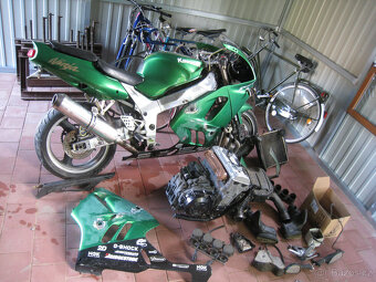 KAWASAKI ZX9 NINJA 1994 S DOKLADY - 2