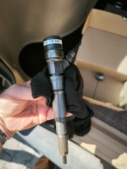 Prodám vstřikovač Bosch 0445110064 – Renault / Nissan 1.5 dC - 2