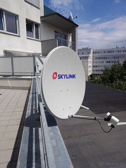 Satelitní parabola a snímač signálu - 2