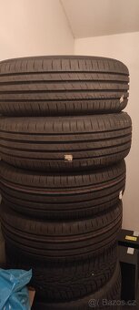 Goodyear EfficientGrip Performance 215/55 R17 215/55/17 nové - 2