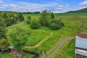 Prodej pozemku pro bydlení, 828 m² - Velenice, ev.č. 01268 - 2