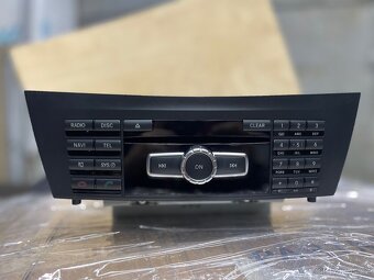 Autorádio Command navi CD Mercedes-Benz W204/C204 - 2