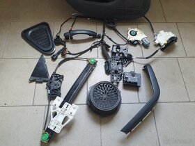 Audi A4 Avant B8 8K9 Vybavení LZ dveří 2008-2015 - 2