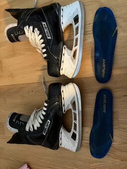 Bauer Supreme S180 velikost 6,5 (UK), 40,5(EUR) - 2