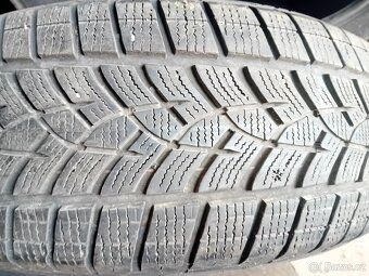 Prodám Sadu pneu 235/55/17 Zimni - 2