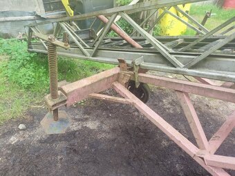 Pojízdný výsuvný žebřík - 2